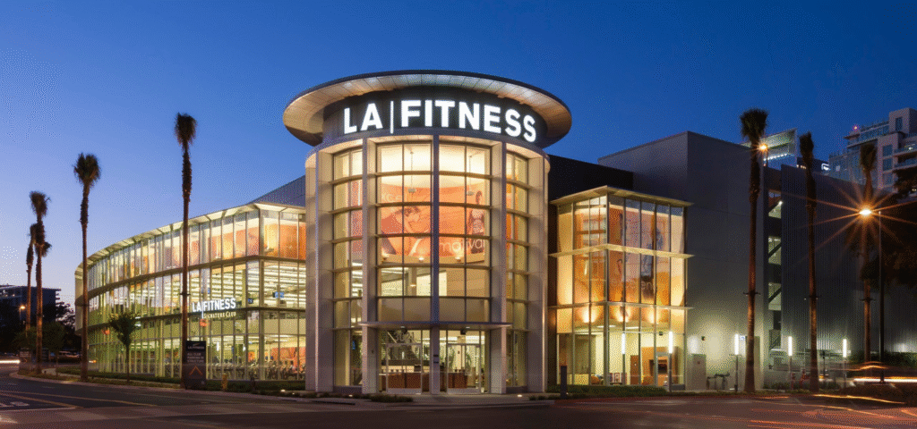 la fitness glass building image